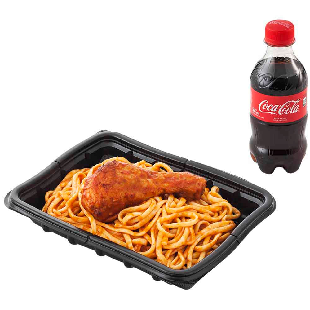 Tallarines Rojos con Pollo LA FLORENCIA Bandeja 450g Tallarines Rojos + Coca Cola Regular 300ml