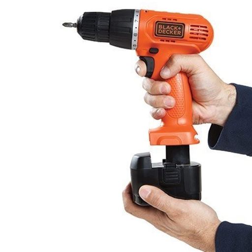 Taladro atornillador inalámbrico Black + Decker CD121K100 de 12 V