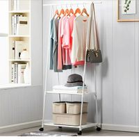 Estante Organizador de Ropa Triangular