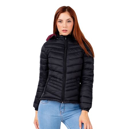 Casaca Impermeable Clásica de Mujer Color Negro Casaca Impermeable Cl?sica de Mujer Con Capucha Color Negro  Talla L