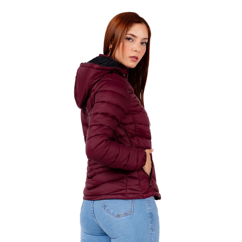 Casaca Clásica Impermeable de Mujer Color Vino | plazaVea - Supermercado