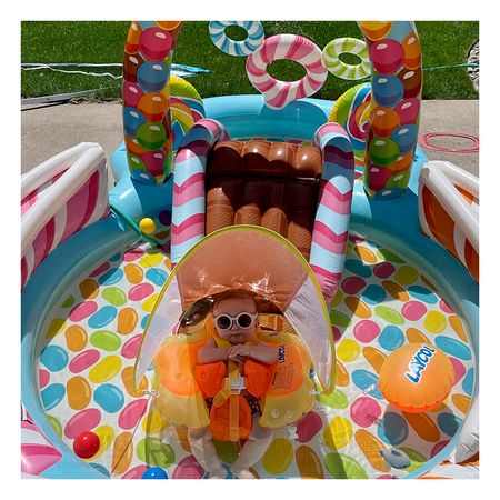 Centro de Juegos Piscina Candy Zone