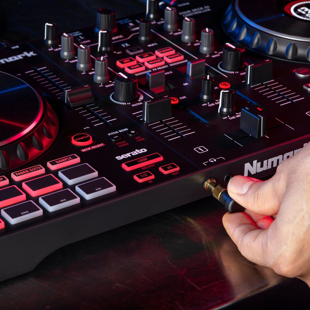Numark Mixtrack Platinum 4デッキDJ Numark Mixtrack Platinum 動作品
