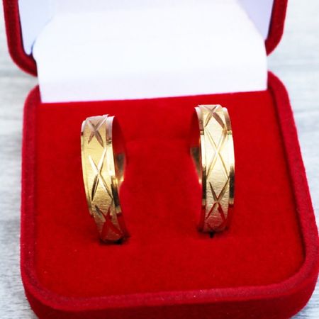 Anillo de Matrimonio Alianzas Mujer Bañado Oro 18K Aro Genieka Líneas Cruzadas Talla 8