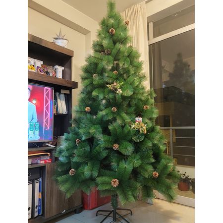 Arbol de Navidad de 1.80 cm con piñas decorativas Árbol de Navidad 1.80 cm con piñas decorativas