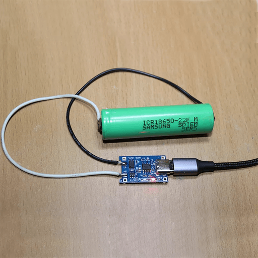 Power Bank para 3 baterías 18650 de Litio-con USB