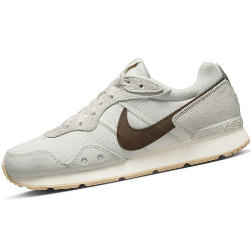 Zapatillas beige mujer discount nike