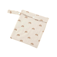 Porta pañales aesthetic estampado arcoíris Goodmom