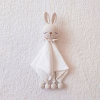 Manta de Apego Muñeco de Compañía para Bebés BE CRAFTY Conejo Perla Algodón Antialérgico