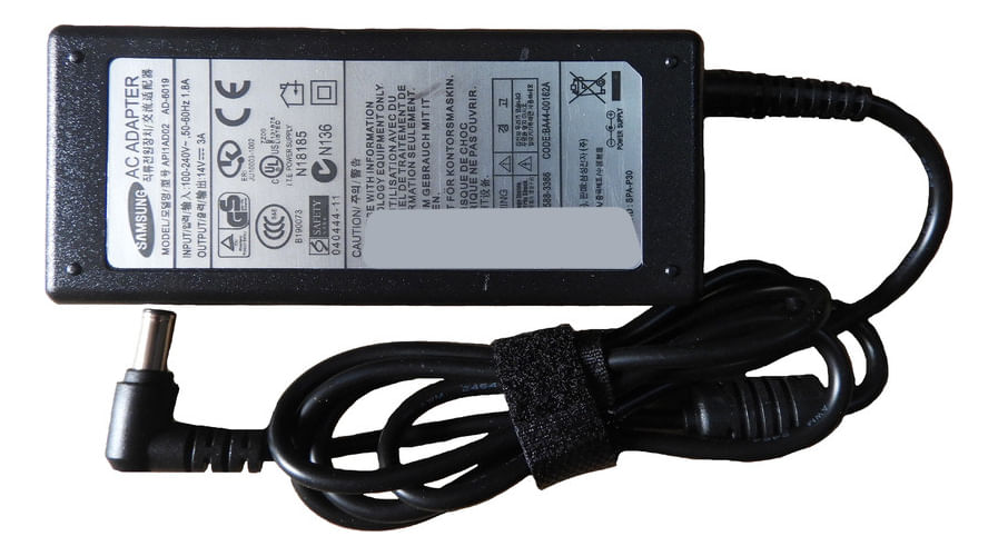 Cargador Genérico Compatible Para Laptop Samsung 14V 3A 42W 6,5X4,4