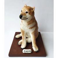 Figura de Perro Meme Cheems con Base de Madera y Nombre