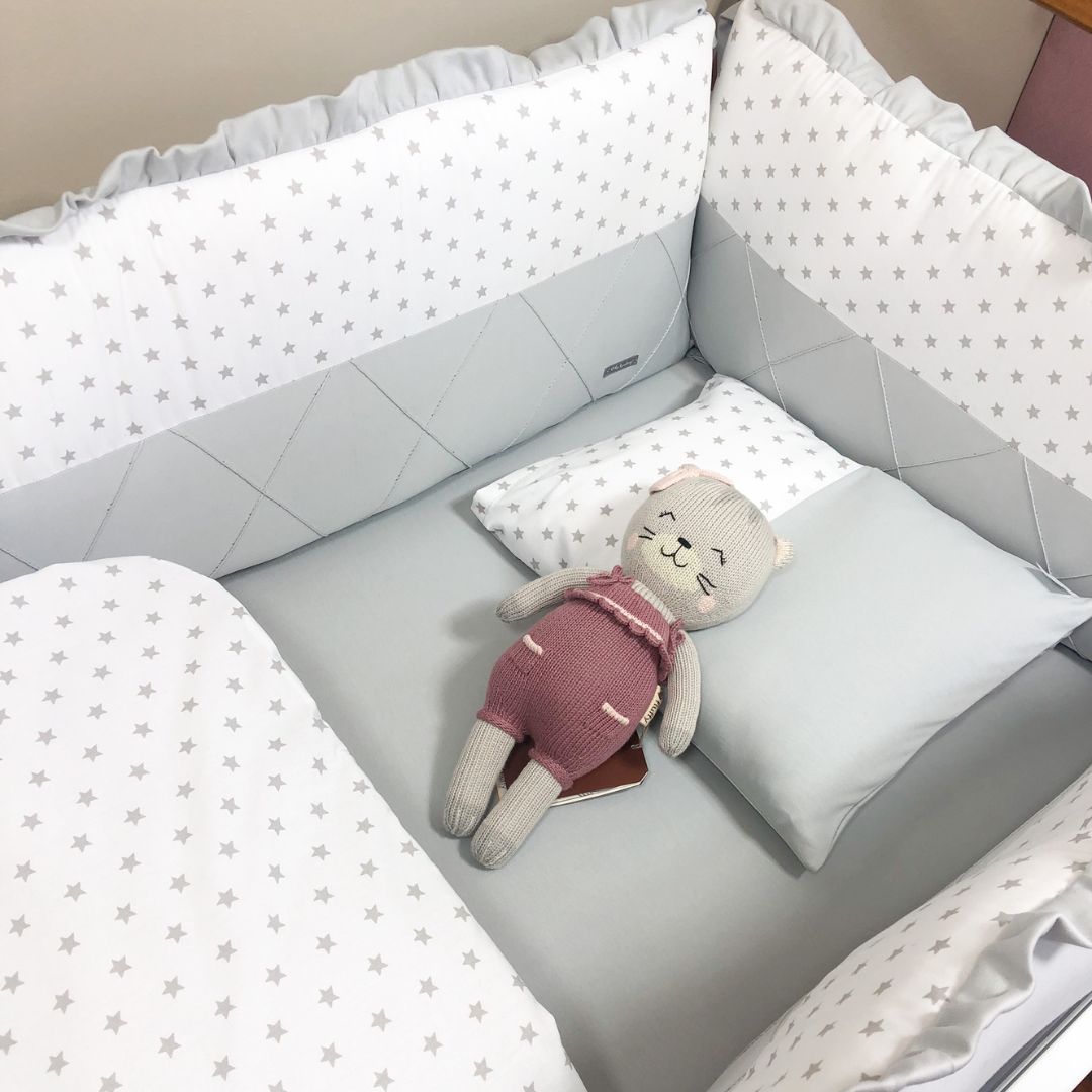 Protector Lateral Parachoques de Cuna BABYTU Diseño Plomo y estrellitas