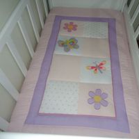 Edredon para cuna BABYTU diseño Bordado de Flores y Mariposa