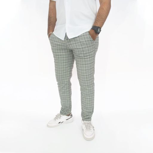 Pantalon rayado shops hombre