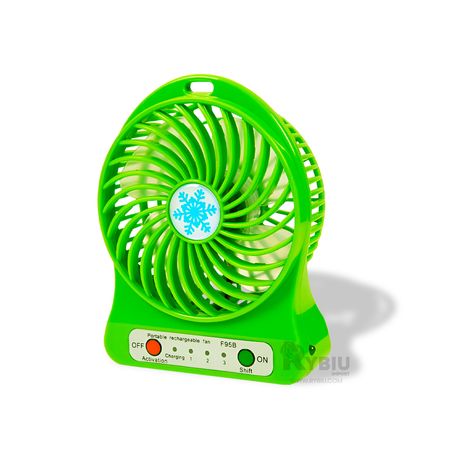 Ventiladora Transportable en Tono Verde Y+Post-it adhesivos