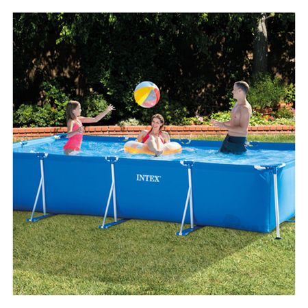 Piscina Forma Rectangular para Agua Circular en Celeste