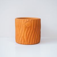 Maceta de Barro Tallada Natural 14 x 13.5 cm.