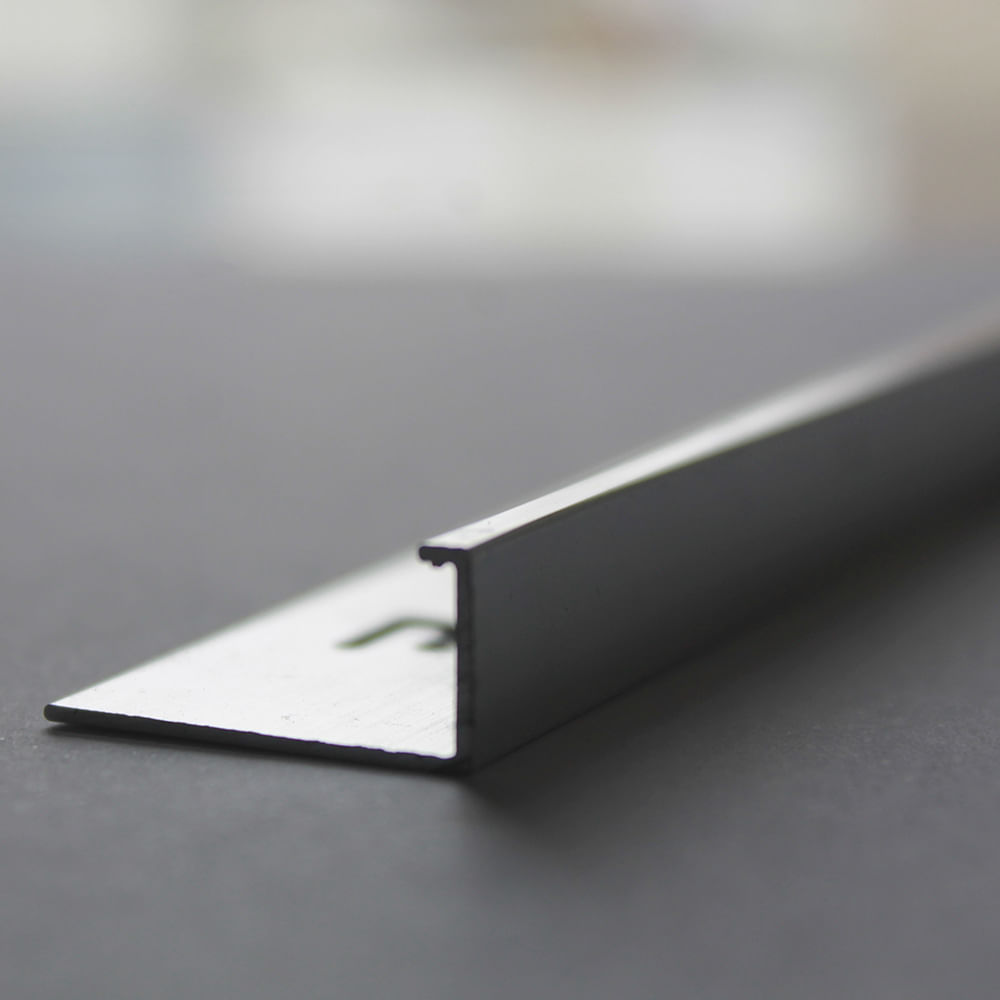 Perfil de Aluminio Euroborde L Brillante 10mm x 40m Plata