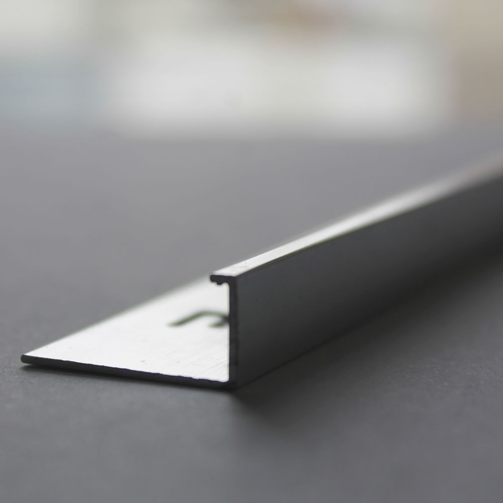 Perfil de Aluminio Euroborde L Brillante 12mm x 40m en Plata