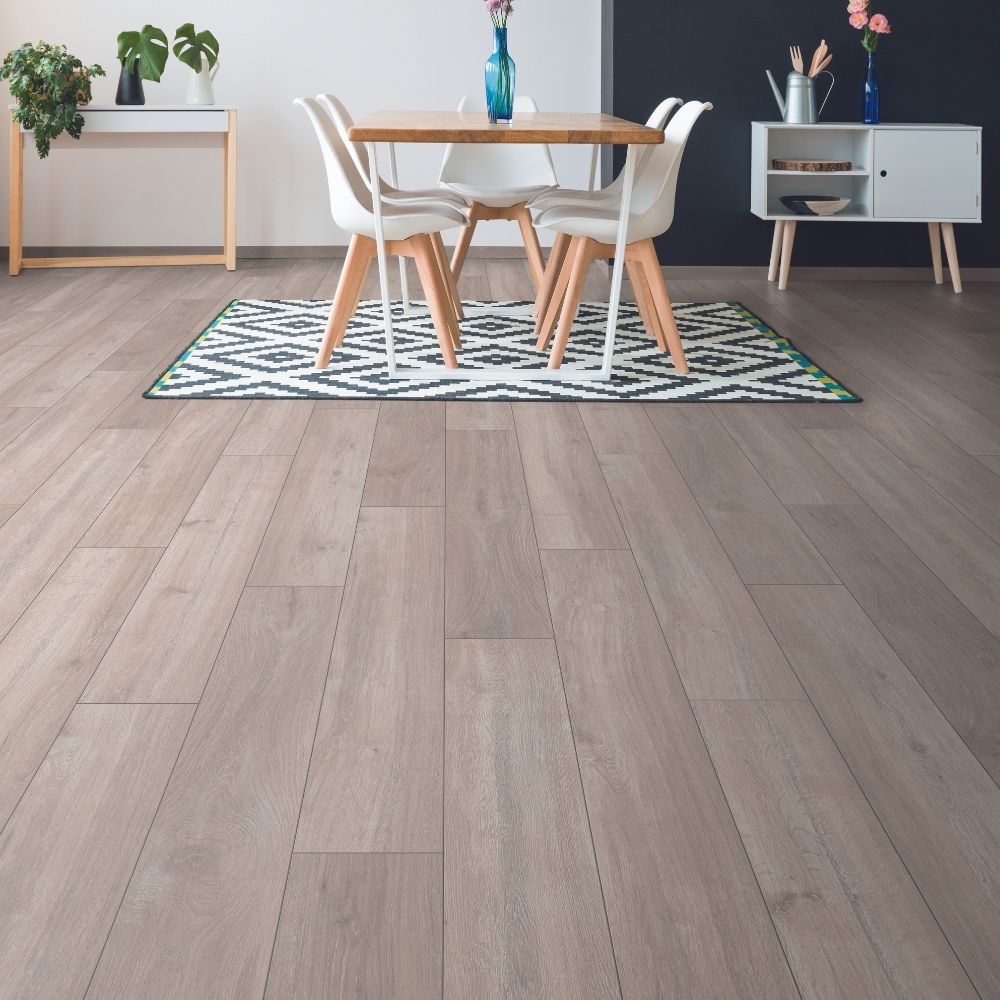 Piso Laminado Ac4 8mm V4 Rockford Oak 2.26m2 Eurohome