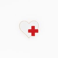 Pin Médico de Metal KAMED Diseño Corazón Blanco