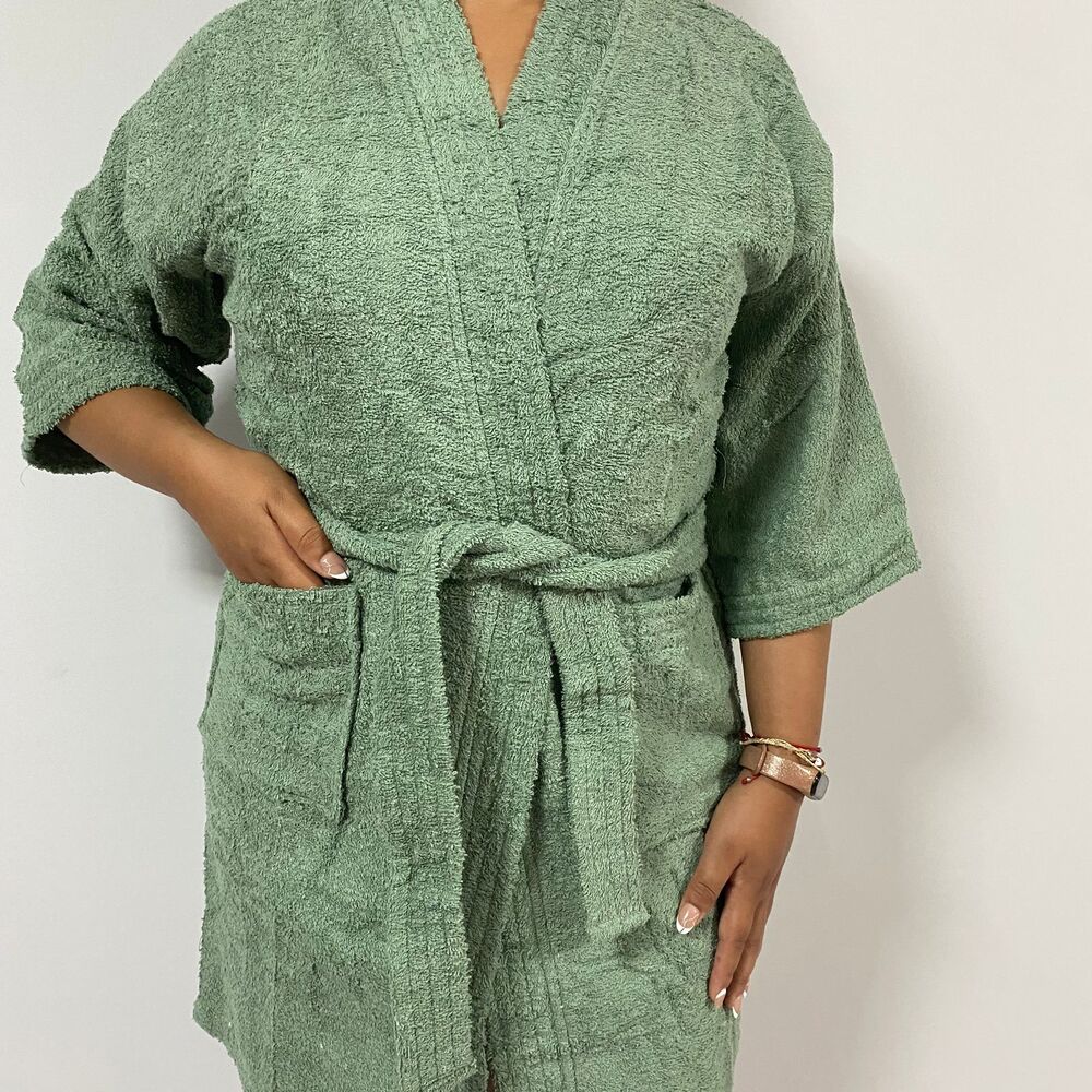 Salida de Baño  M  Verde Olivo de 380 Gr Multitoallas