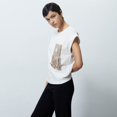 image-00fe7e2fc0a54096ba67d8b96c10d8d3