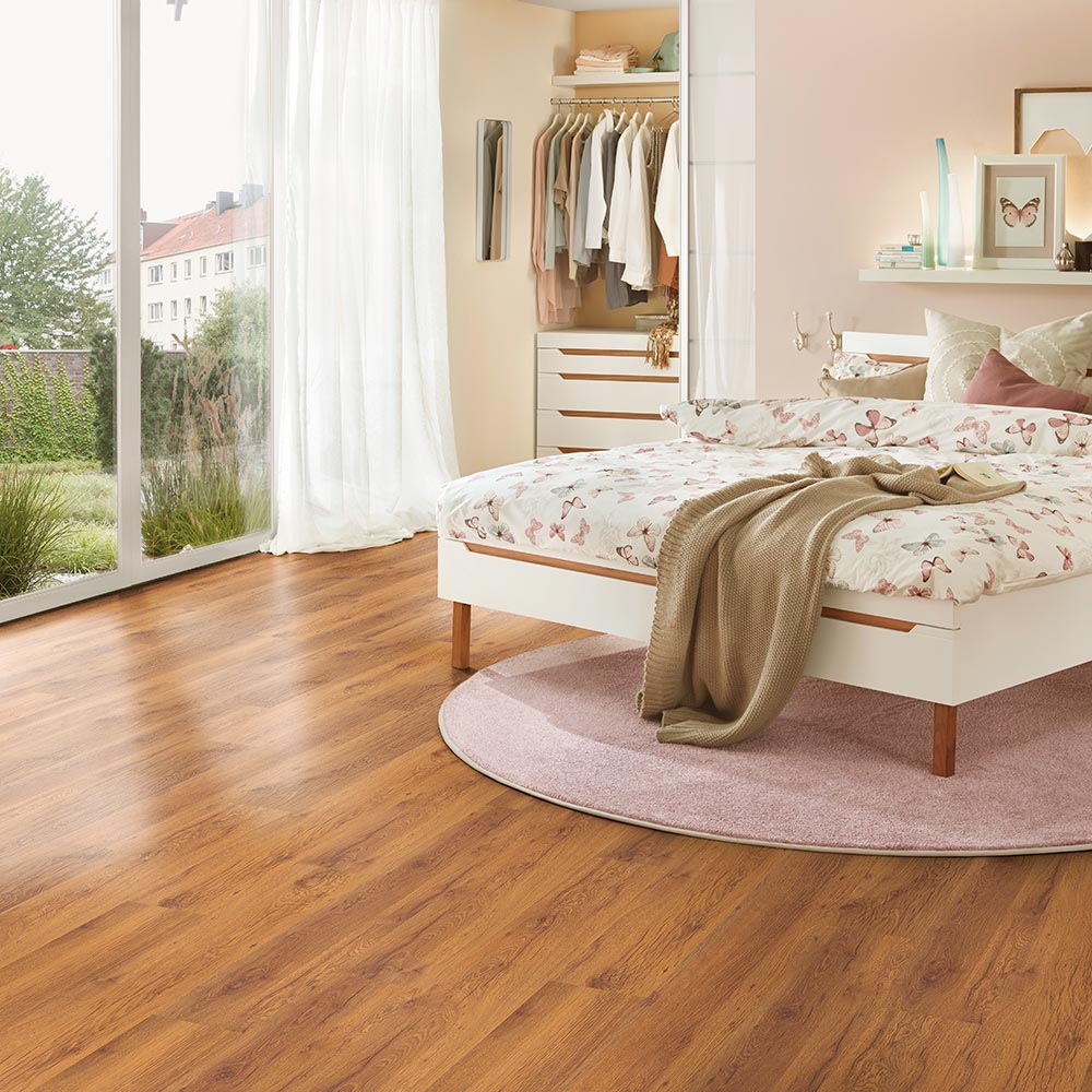 Piso laminado roble sierra Li AC3 7mm 2.46m2 Eurohome