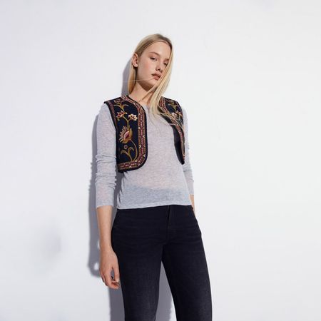 image-b2a4348fdb3040639ff577e71e7f6d61