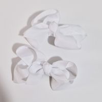 Par de ganchos blancos para el cabello para niñas Aititi´s Kids