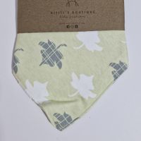 Bandana de algodón con diseño de hojas para bebe RN hasta 6m Aititi´s Kids