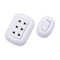 Pack interruptor simple y tomacorriente triple Werken