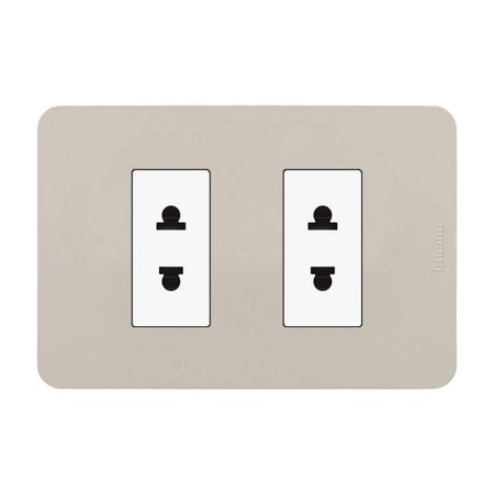 Tomacorriente Universal Doble Arena Matix Go Bticino