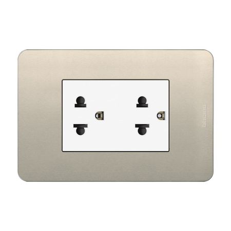 Tomacorriente Universal Doble Perla Matix Go Bticino