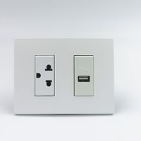 TOMACORRIENTE DOBLE 1 UNIVERSAL Y 1 CARGADOR USB SINTHESI S33 PLACA BLANCA MATE Y DADO BLANCO