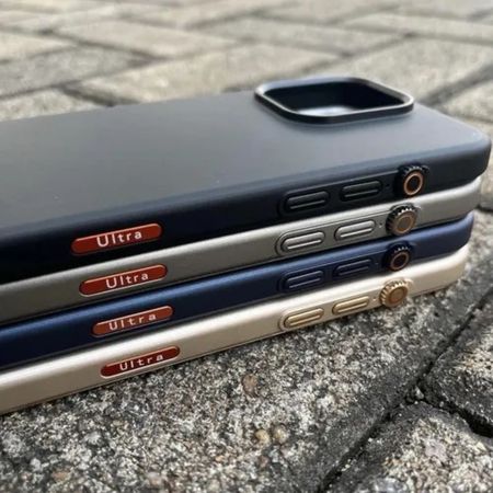 Case ultra para iphone 16 dorado