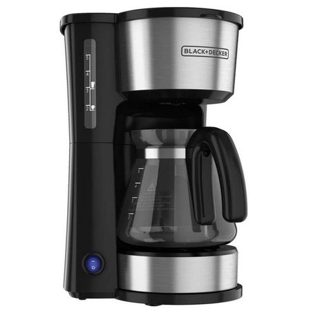 Cafetera 4 en 1 de 5Tsz  BLACK & DECKER CM0755S Plateado