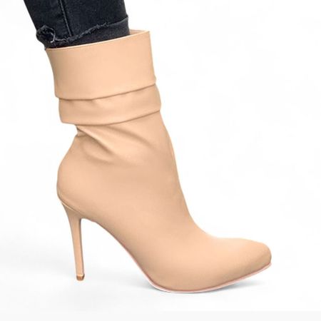 Botin Mujer Corrugado Aguja Taco 9 2086L-68 Color Camel Talla 38
