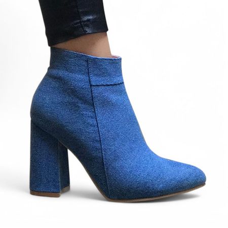Bota Mujer Clasica Corta Taco 9 2086L-60 Color Celeste Talla 39