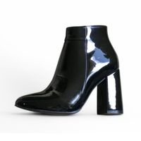 Bota Mujer Clasica Corta Taco 9 Charol 2086L-60 Color Negro