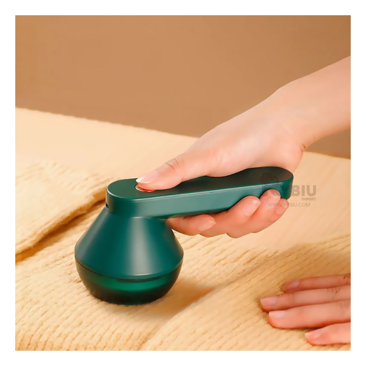 Removedor Eléctrico de Pelusas para Prendas Verde