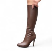 Bota Mujer Aguja Taco 9 Leona 1299 5C-95 Color Marron