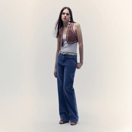 image-2d85a8a746174e1285376a14e025351c