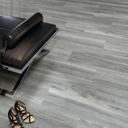 Piso Porcelanato Navora Grigio Pulido 20x120cm 1.2m2 Klipen