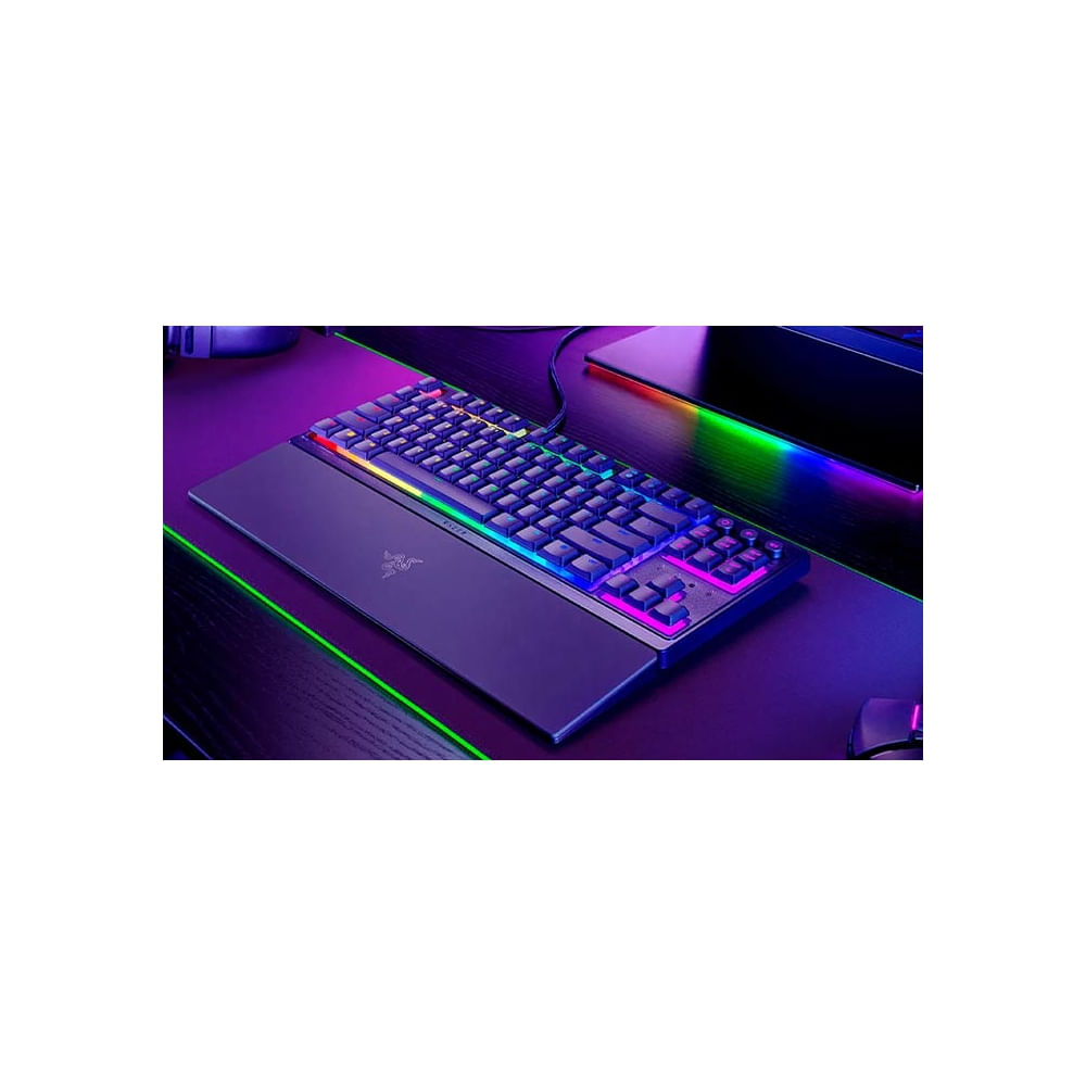 Teclado gaming Razer Ornata V3 TKL Chroma, diseño compacto y retroiluminación dinámica