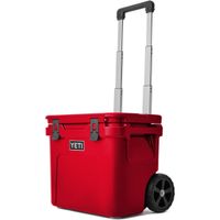 COOLER ROADIE 32 CON RUEDAS Y MANGO RETRÁCTIL YETI | ROJO