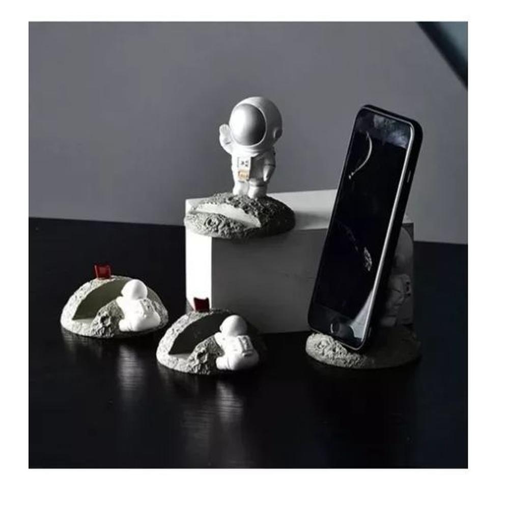 SOPORTE CELULAR ASTRONAUTA SALUDANDO