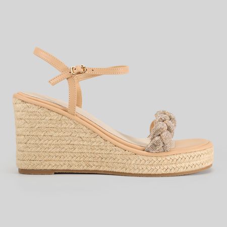 image-f9c6a8e95b63411bbc3c8c3cbe5270d3