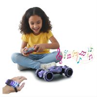 Carro Acrobático Stunt Control y Sensor Manual Bota Humo Color Morado para Niños