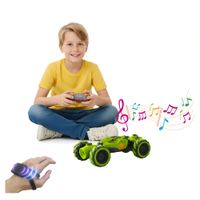 Carro Acrobático Stunt Control y Sensor Manual Bota Humo Color Verde para Niños